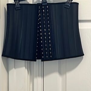 Elegant Black Waist Trainer